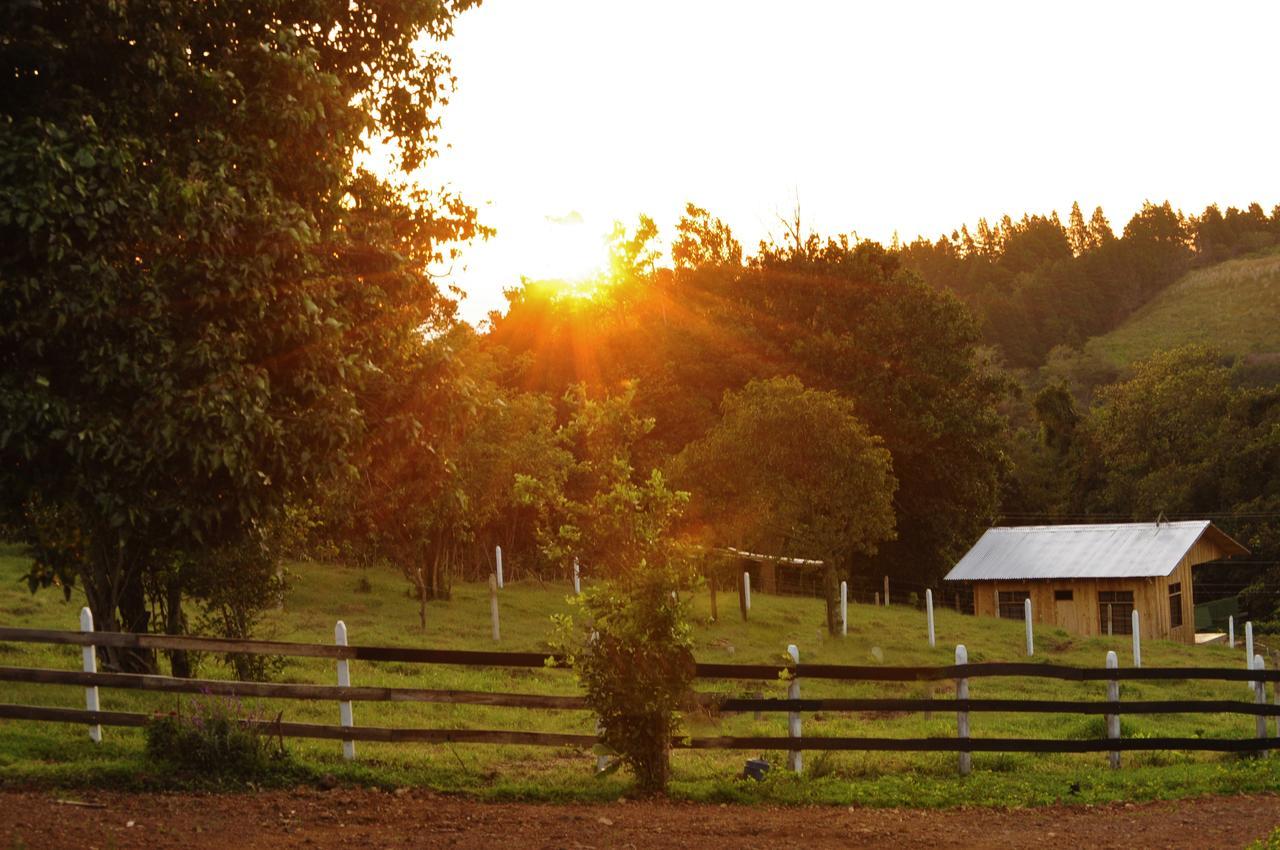 Hotel & Spa Escondite De La Montana Sabana Redonda Экстерьер фото